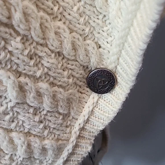 Aran Crafts Sweater Fisherman Cape Poncho Merino Wool Irish Cream Old Money - Picture 9 of 11